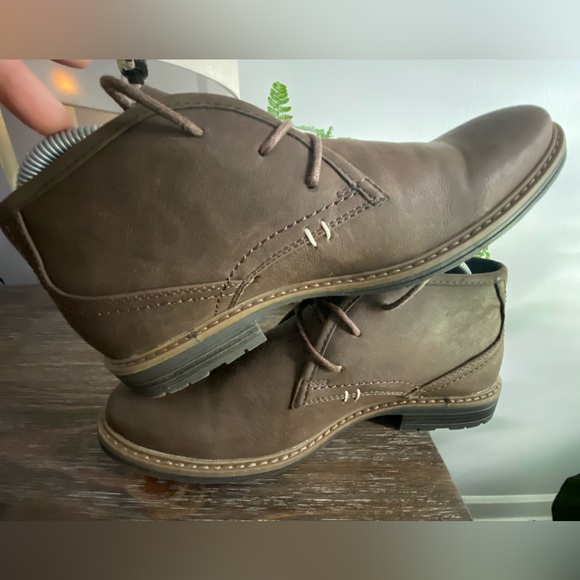 *NWOT* Varese Gobi II Mens 9 Chukka Boots Ankle Brown Lace Up Dress Shoe - Picture 8 of 11